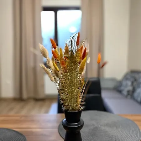 Hotel apartamentowy E23 Gardens Borowec