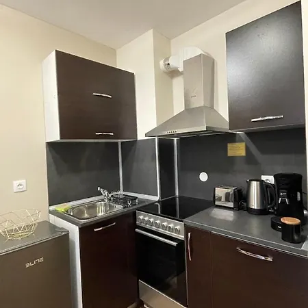 Aparthotel E23 Gardens Borowez