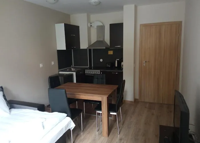 Hotel apartamentowy E23 Gardens 3*